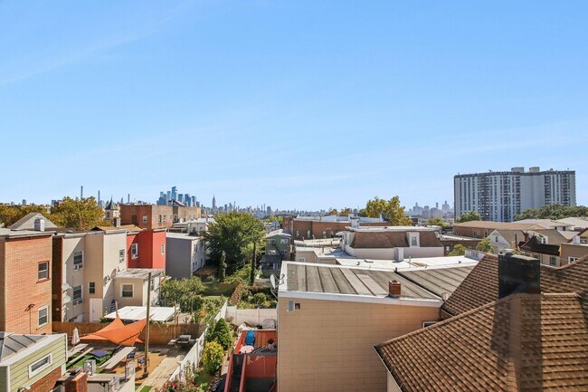 Building Photo - 306 New York Ave