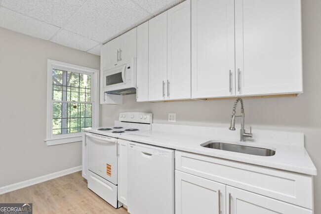Building Photo - 3418 Rose Arbor Ct