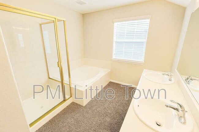Building Photo - 4884 S Liverpool Ct