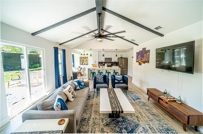 Building Photo - 7500 Rio Pass