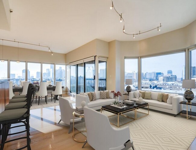 Building Photo - 3030 McKinney-114.5