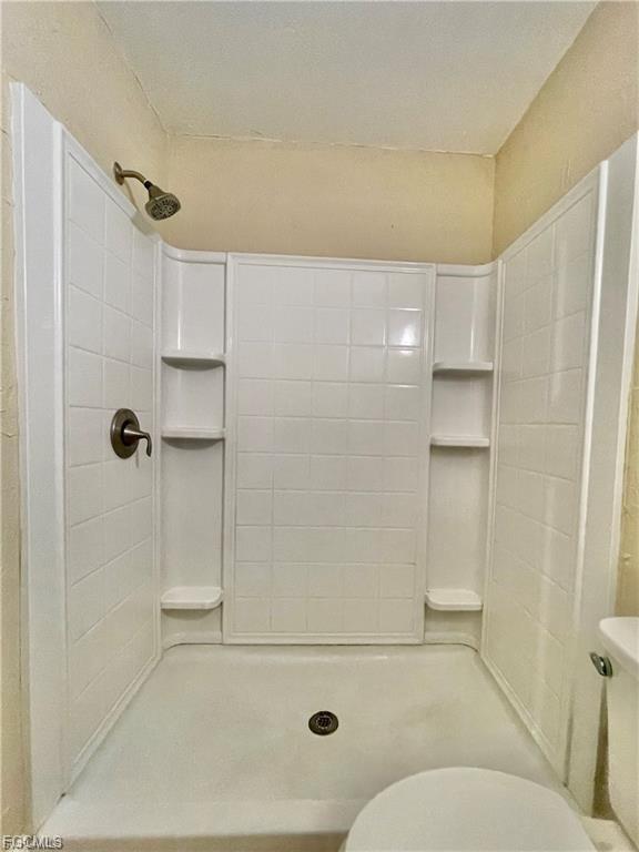 Building Photo - 907 Laredo Ave