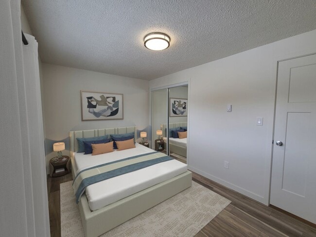 Interior Photo - 1013 E Sharp Ave