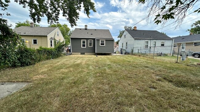 Building Photo - 4827 N 47th St