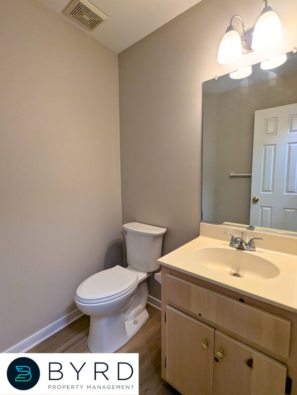 Building Photo - 14955 Featherchase Dr