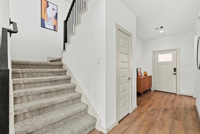 Building Photo - 29627 Ella Larchmont Ct