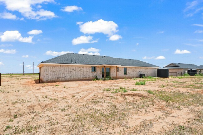 Building Photo - Country Living In Idalou ISD!