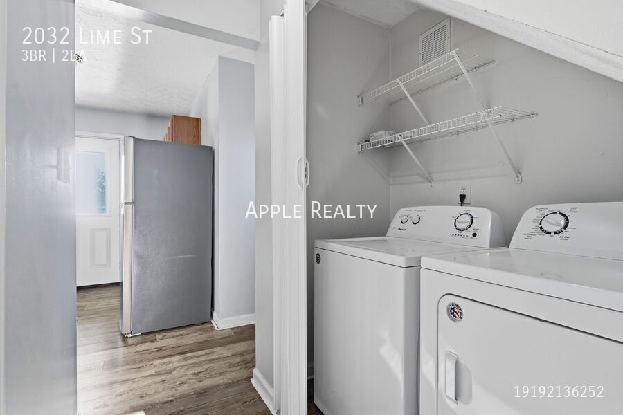 Building Photo - 2032 Lime St