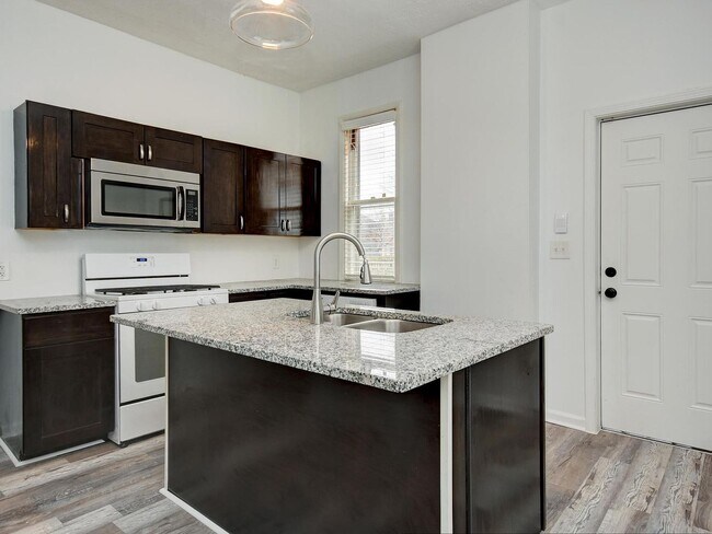 Building Photo - 683-685 South Champion