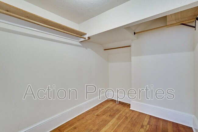 Building Photo - 1610 California St