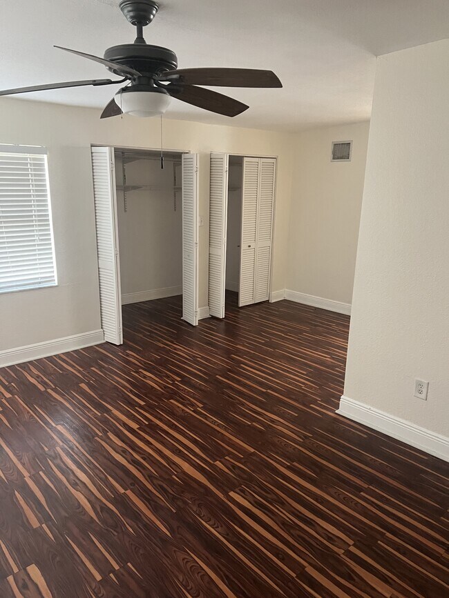 Building Photo - 1685 21st St N