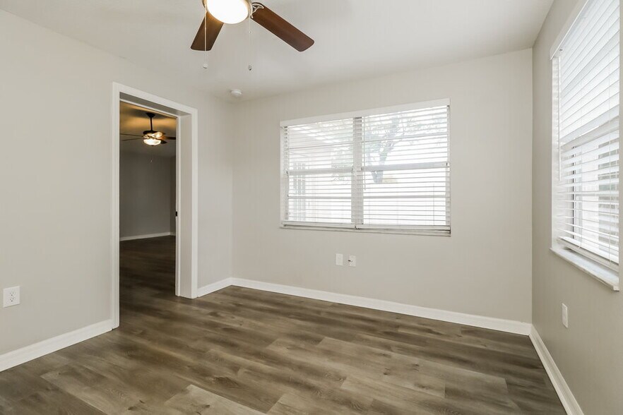 Building Photo - 7921 Eugene Dr