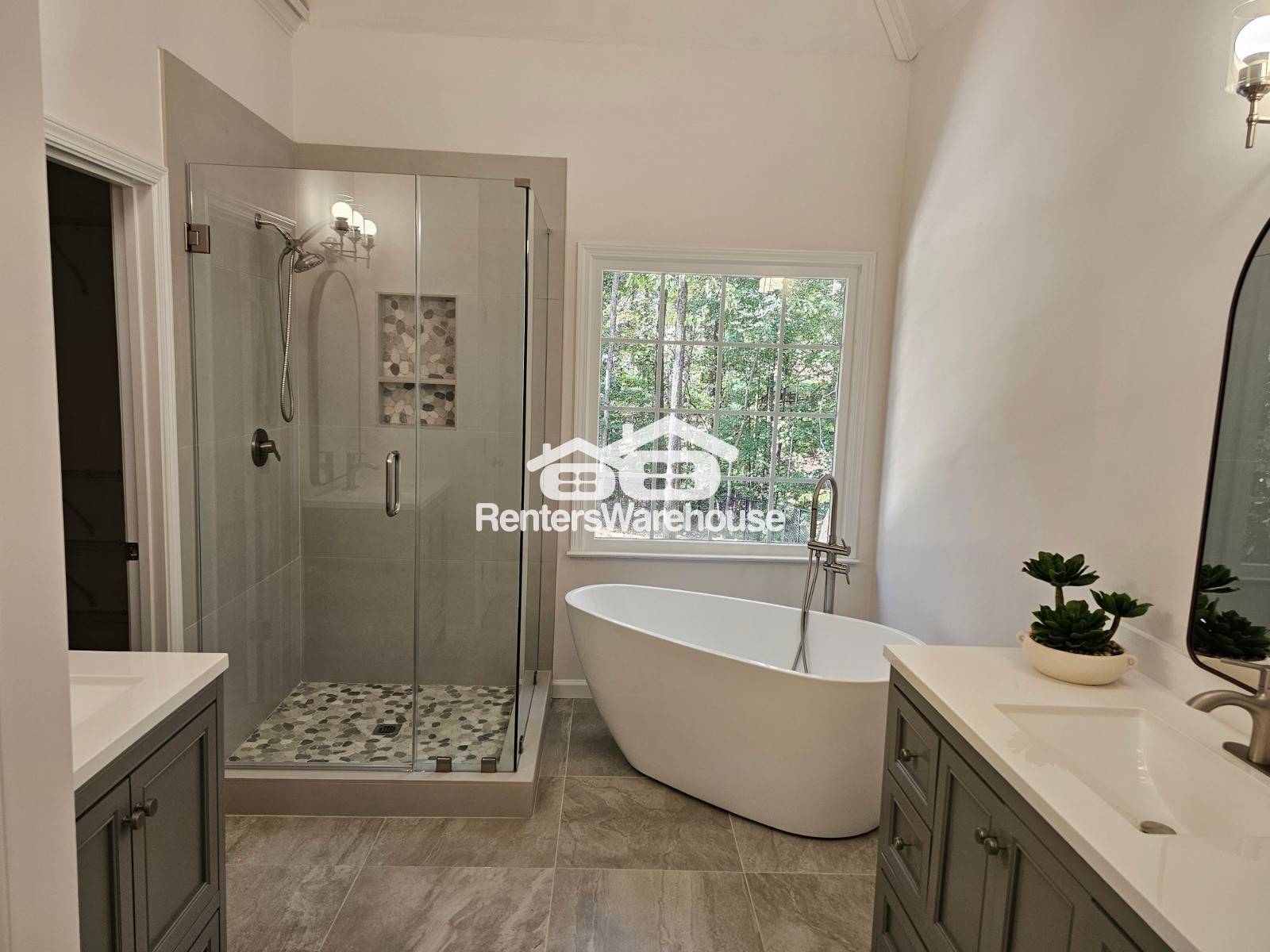 Building Photo - 2530 Wellsley Ln