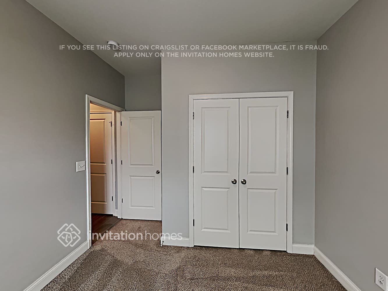 Building Photo - 2813 Santiago Circle