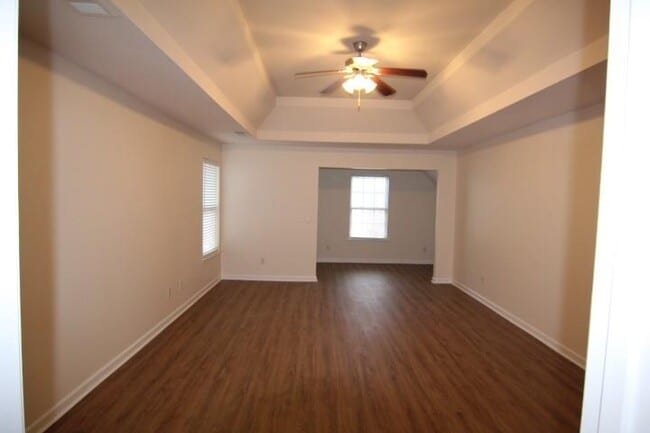 Building Photo - 700 Moonlight Way