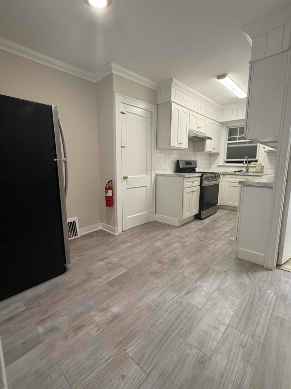 Building Photo - 331 Winfield Terrace