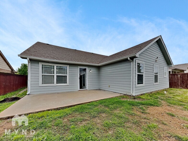Building Photo - 10921 N 149th E Ave