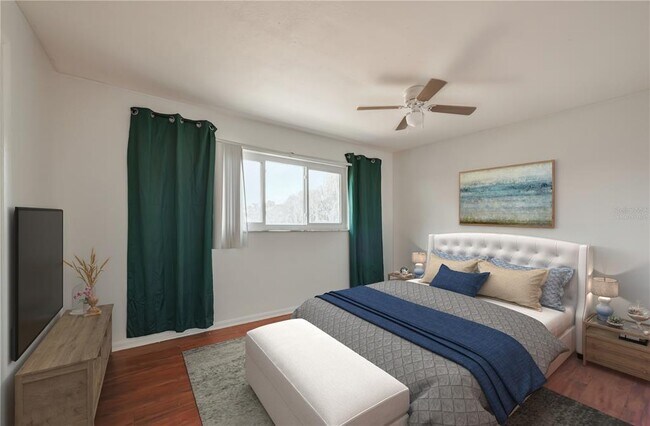 Building Photo - 1310 NE 4th Ter