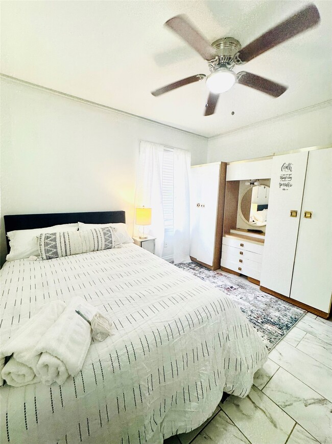 Building Photo - 4017 Osby Dr