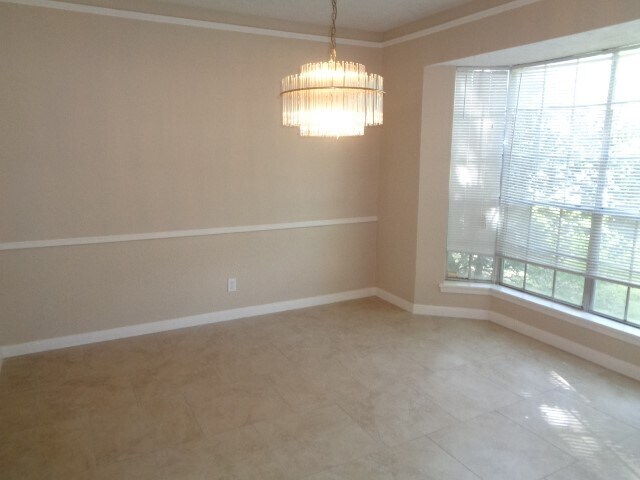 Building Photo - 802 Baltic Ln