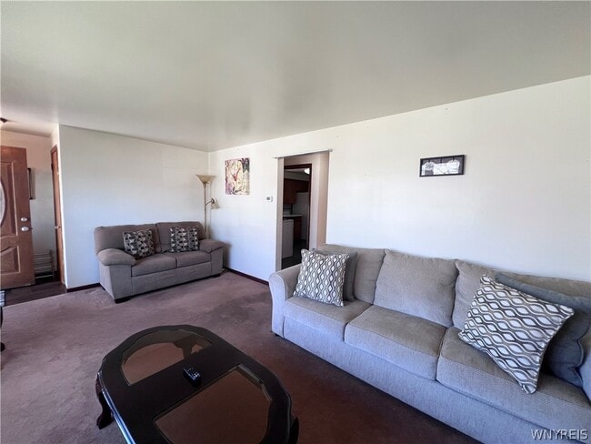 Building Photo - 480 W Hazeltine Ave