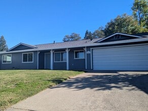 Building Photo - 3473 Margaret Dr