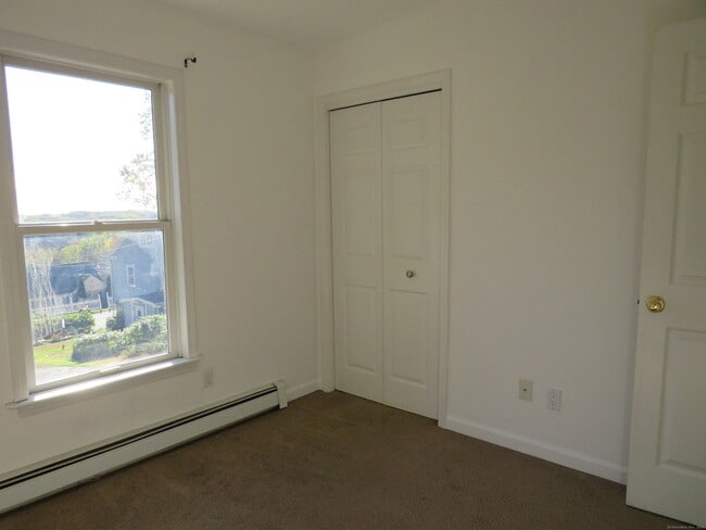 Building Photo - 15 Hayestown Heights