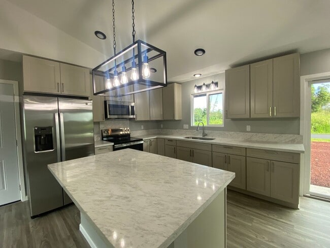 Building Photo - Brand New 3-Bedroom, 2-Bath Home in Hawaiian Shores