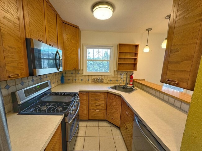 Building Photo - 2111 New York Ave SW