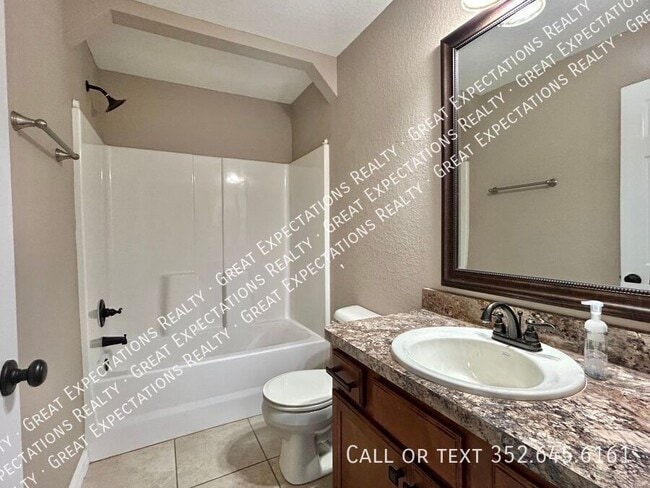 Building Photo - 648 W Marguerita Dr