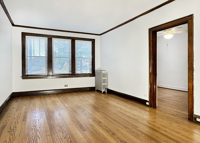 Living Room - North Wolcott Ave