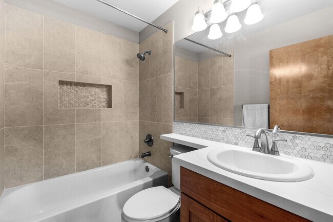 Building Photo - Colbert WA Rancher with Full basement for RENT!