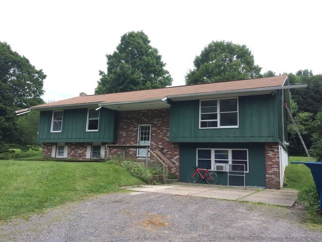 Building Photo - 4250 E Lake Rd
