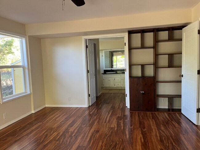 Building Photo - 3 Bedroom / 3 Bath Home with Ocean Views and World Class Surfing on Ali'i Dr