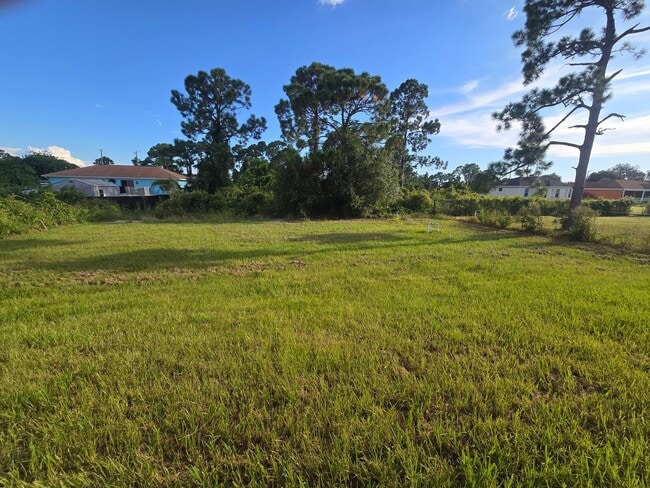 Building Photo - BRAND NEW 2/2/1 -SW LEHIGH ACRES