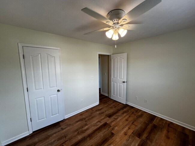 Building Photo - New On the Market!