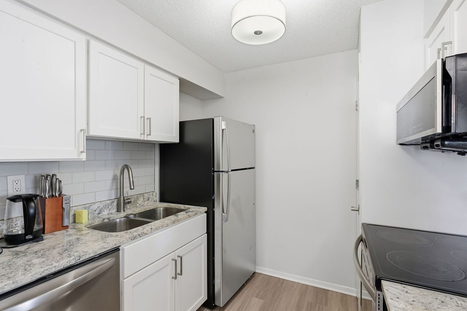 Building Photo - 2103 Deercross Dr