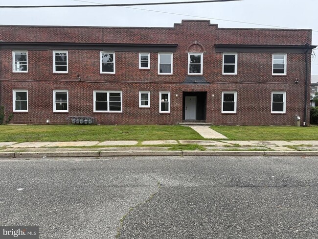 Primary Photo - 6 S 4th St