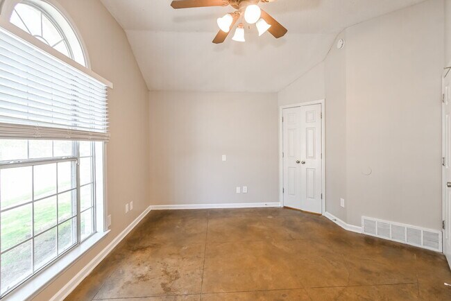 Building Photo - 6951 Parkbrook Ln