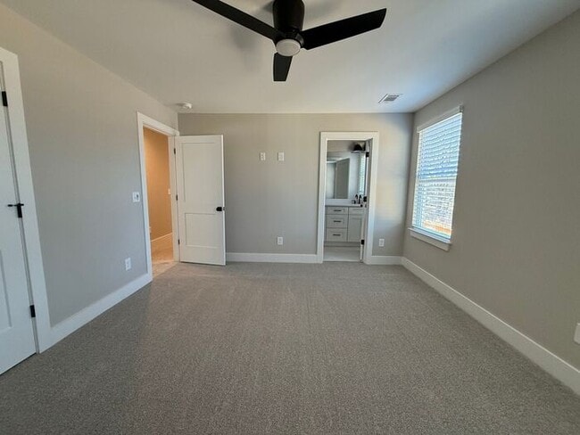 Building Photo - Beautiful New Construction in Booming Old Hickory