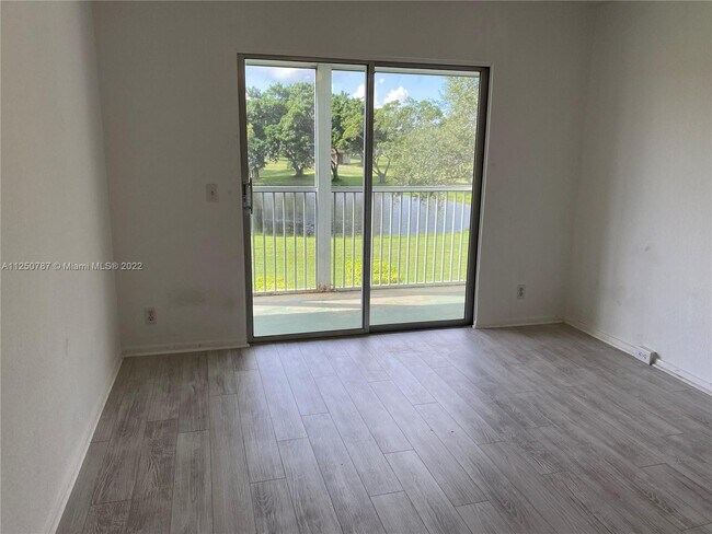 Building Photo - 13250 SW 4th Ct