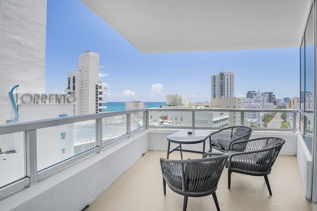 Building Photo - 4401 Collins Ave