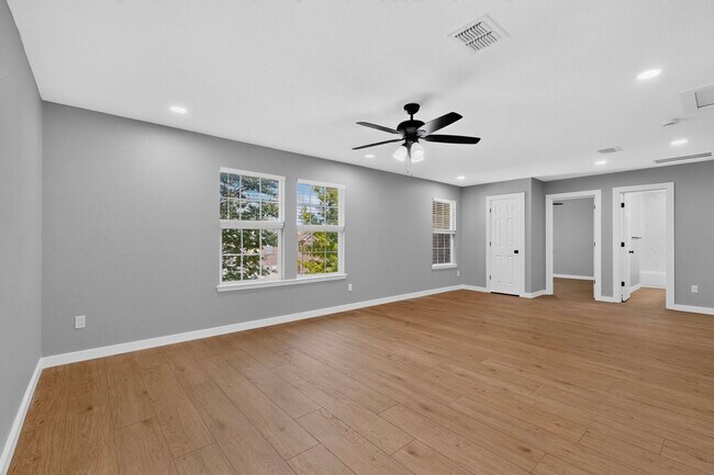 Building Photo - Spacious Renovation Ready To Be Called Home!!!