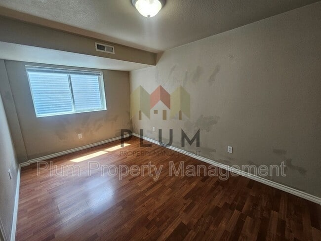 Building Photo - 4571 Potter Park Loop
