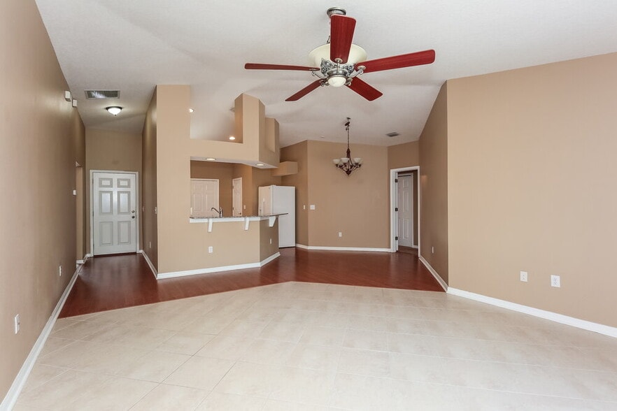 Building Photo - 11018 Whitecap Dr