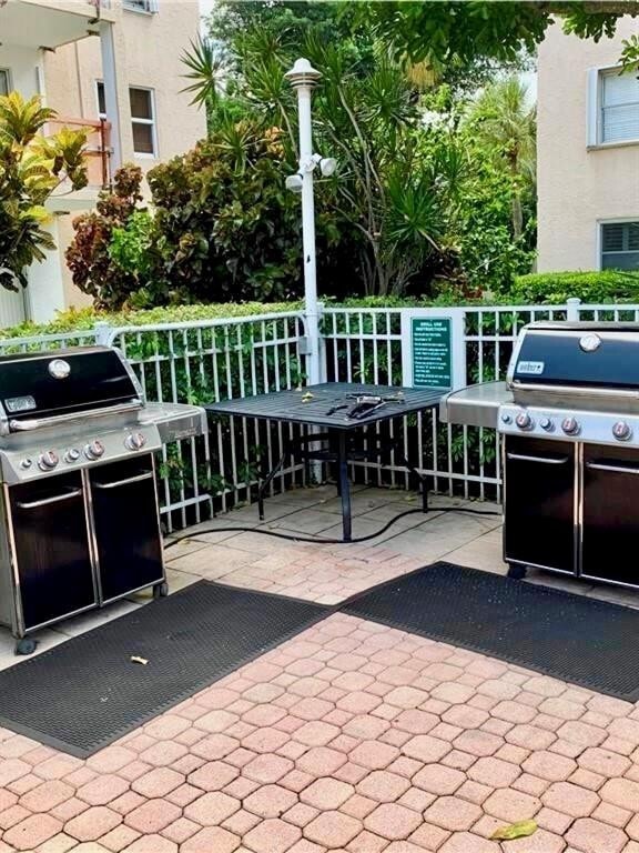 Building Photo - 1541 S Ocean Blvd