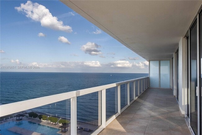 Building Photo - 1830 S Ocean Dr