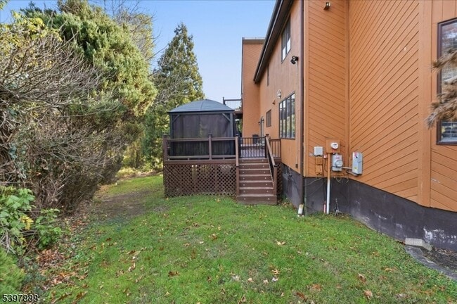 Building Photo - 1605 Justin Pl