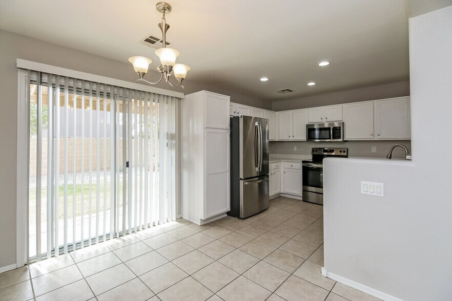 Building Photo - 2377 E San Manuel Rd