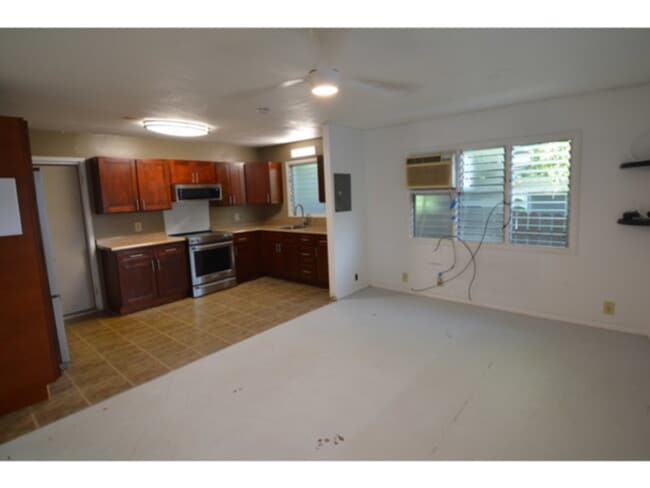 Building Photo - Aiea 2 Bedroom Single Family House